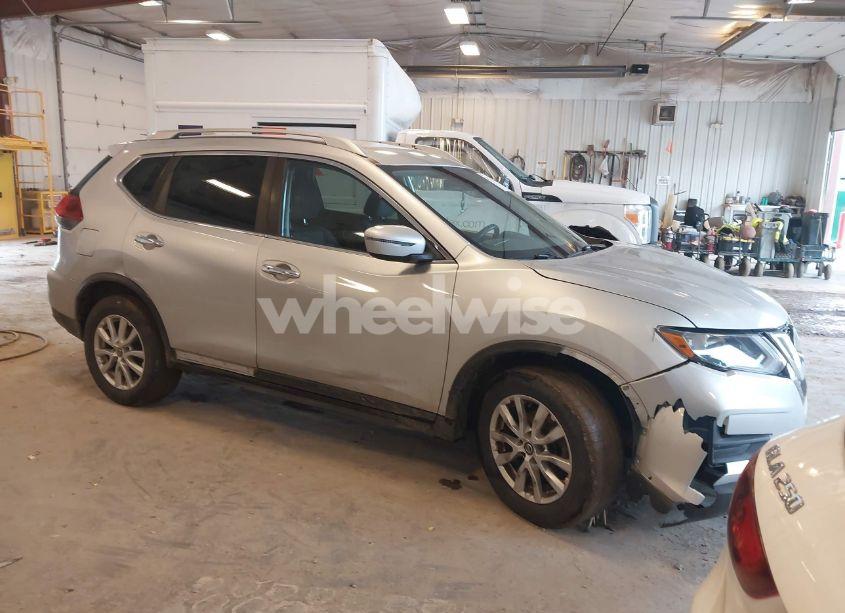 2019 Nissan Rogue SV (VIN KNMAT2MT6KP508415) main photo