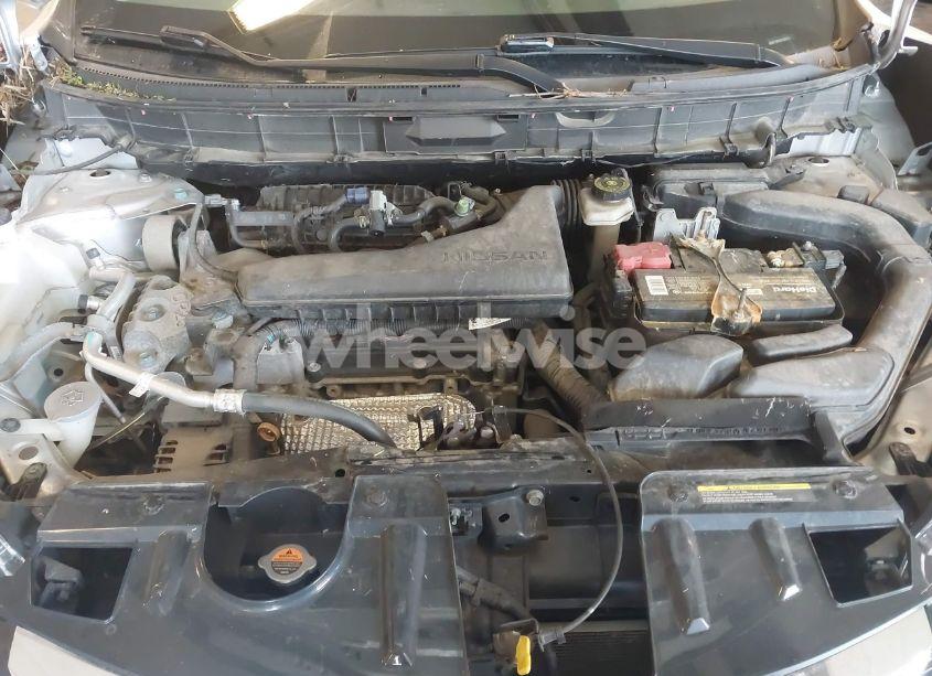 Photo 10 of 2019 Nissan Rogue SV (VIN KNMAT2MT6KP508415)