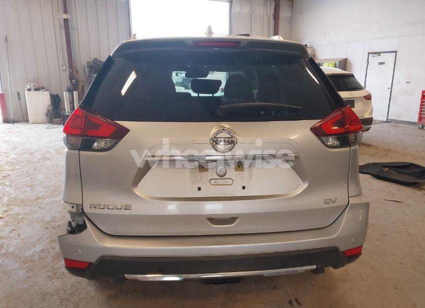 Photo 16 of 2019 Nissan Rogue SV (VIN KNMAT2MT6KP508415)