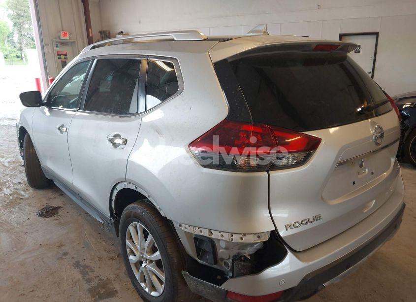 Photo 3 of 2019 Nissan Rogue SV (VIN KNMAT2MT6KP508415)