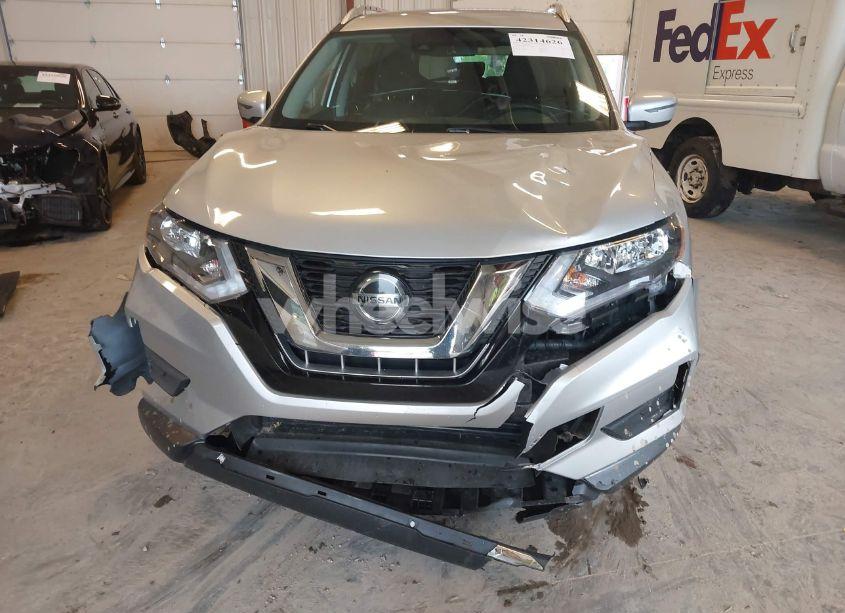 Photo 6 of 2019 Nissan Rogue SV (VIN KNMAT2MT6KP508415)