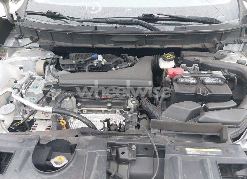 Photo 10 of 2020 Nissan Rogue SV FWD (VIN KNMAT2MT6LP504365)