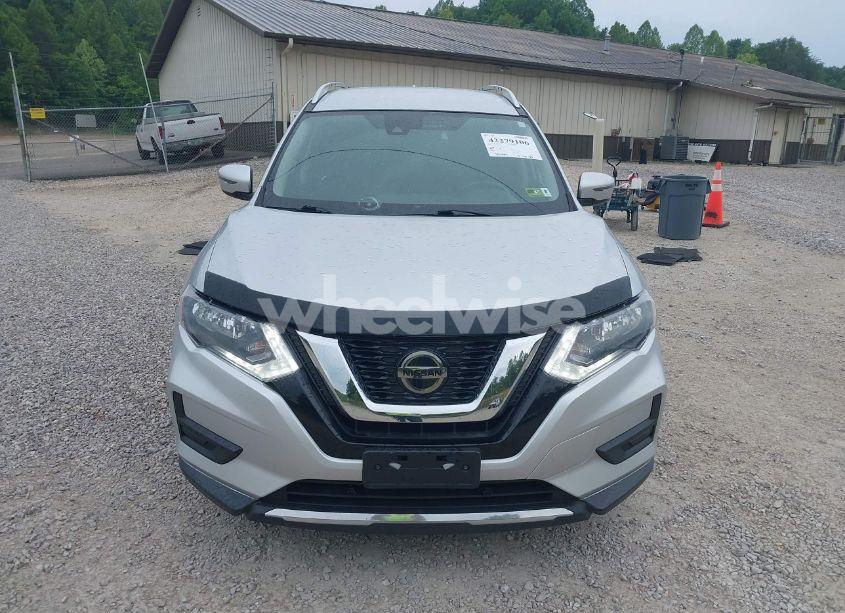 Photo 12 of 2020 Nissan Rogue SV FWD (VIN KNMAT2MT6LP504365)