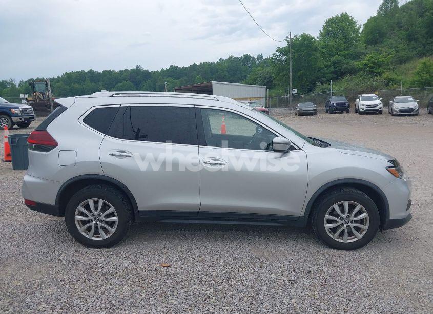 Photo 13 of 2020 Nissan Rogue SV FWD (VIN KNMAT2MT6LP504365)