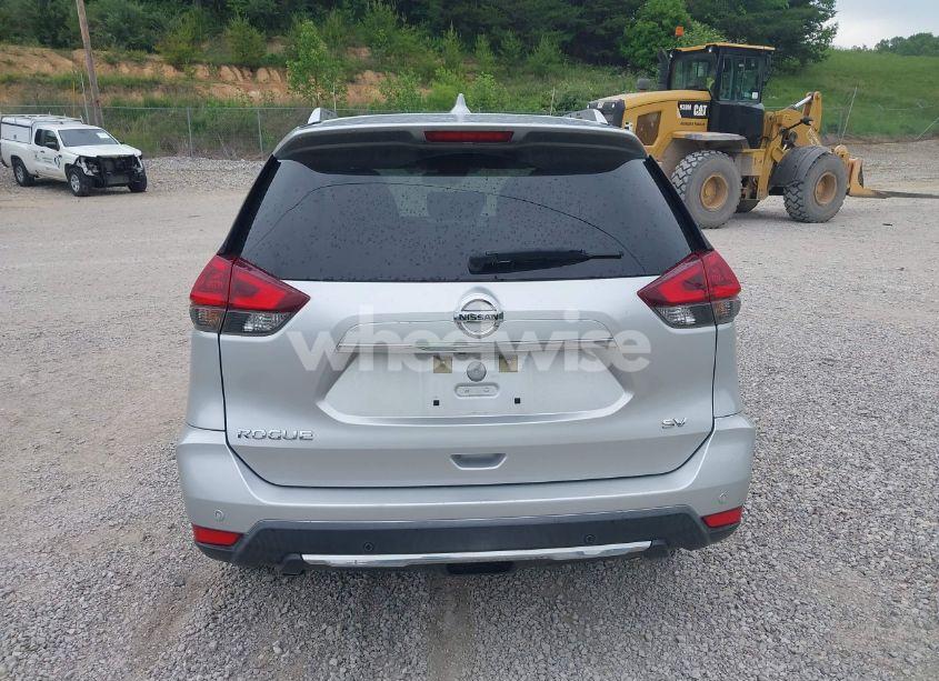 Photo 16 of 2020 Nissan Rogue SV FWD (VIN KNMAT2MT6LP504365)