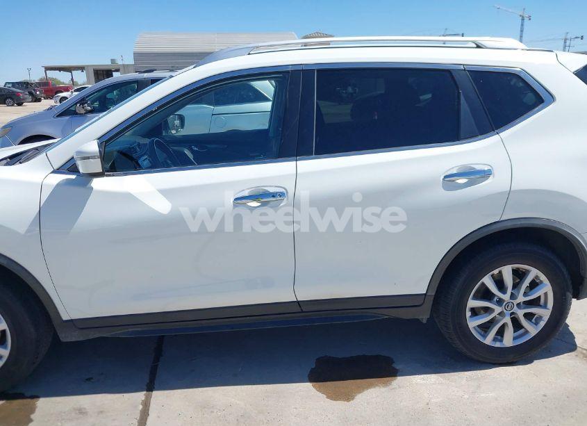Photo 15 of 2020 Nissan Rogue SV FWD (VIN KNMAT2MT6LP513308)