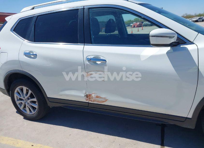 Photo 18 of 2020 Nissan Rogue SV FWD (VIN KNMAT2MT6LP513308)
