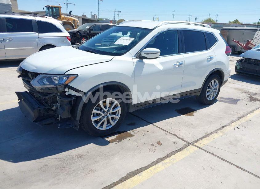 Photo 2 of 2020 Nissan Rogue SV FWD (VIN KNMAT2MT6LP513308)