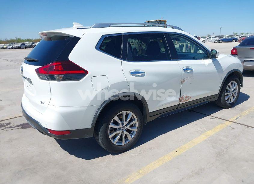 Photo 4 of 2020 Nissan Rogue SV FWD (VIN KNMAT2MT6LP513308)