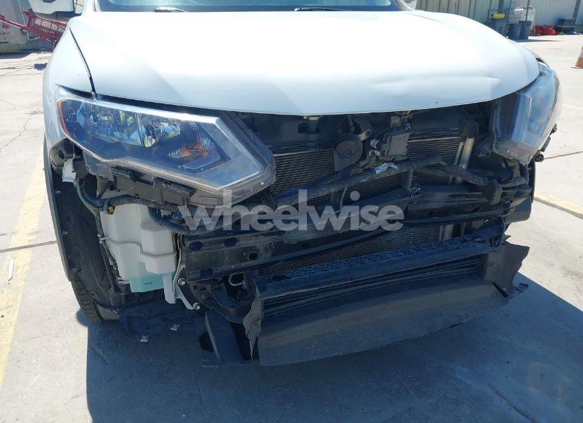 Photo 6 of 2020 Nissan Rogue SV FWD (VIN KNMAT2MT6LP513308)