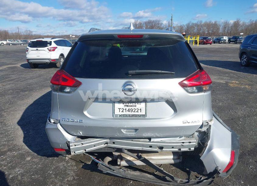 Photo 15 of 2020 Nissan Rogue SV FWD (VIN KNMAT2MT6LP523174)