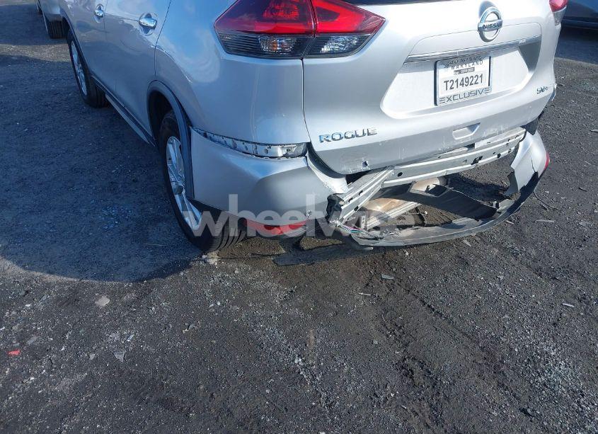 Photo 6 of 2020 Nissan Rogue SV FWD (VIN KNMAT2MT6LP523174)