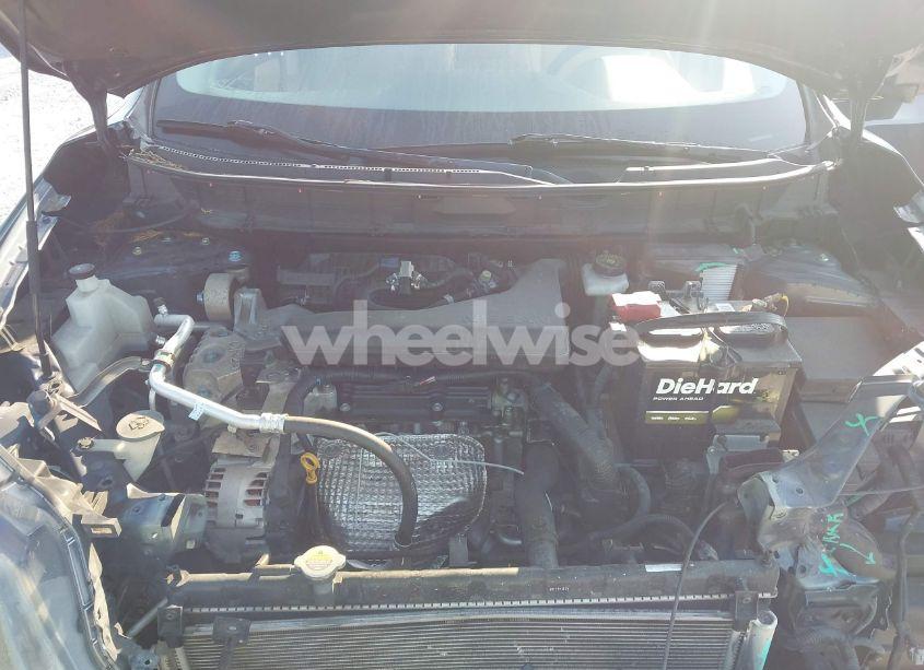 Photo 10 of 2016 Nissan Rogue S (VIN KNMAT2MT7GP642647)