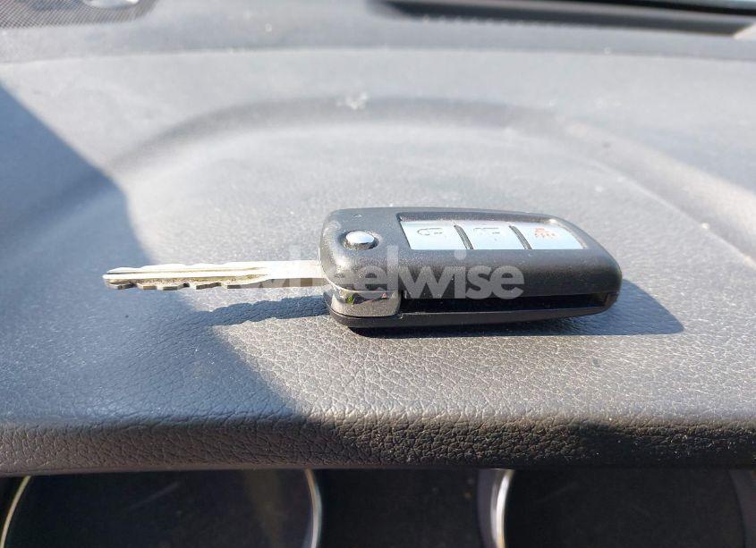 Photo 11 of 2016 Nissan Rogue S (VIN KNMAT2MT7GP649484)