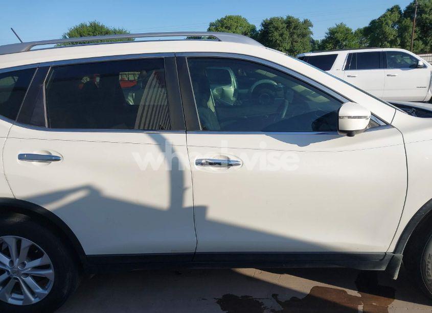 Photo 13 of 2016 Nissan Rogue SV (VIN KNMAT2MT7GP695302)