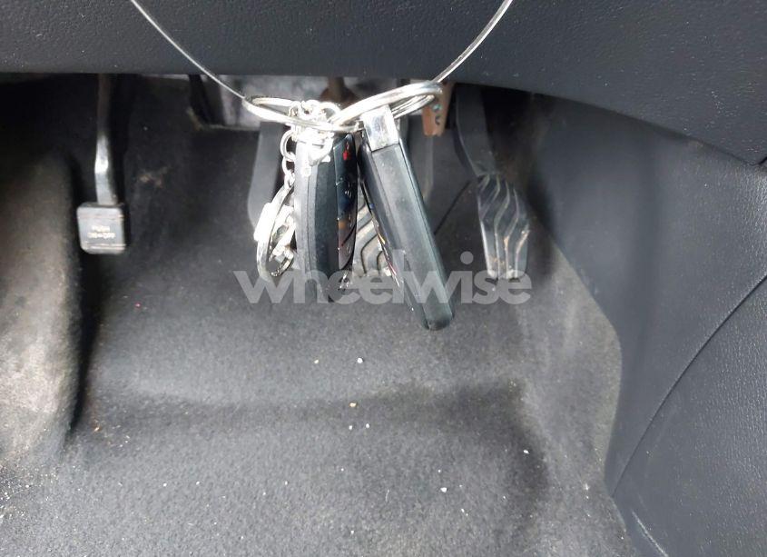 Photo 11 of 2017 Nissan Rogue SV (VIN KNMAT2MT7HP538550)