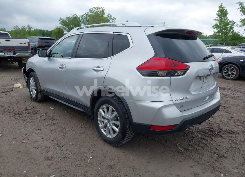 Photo 3 of 2017 Nissan Rogue SV (VIN KNMAT2MT7HP538550)