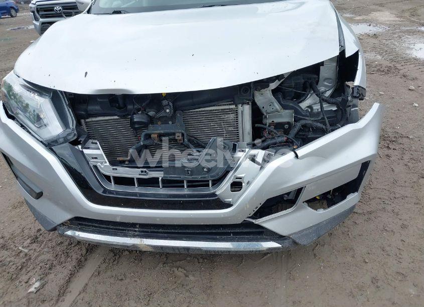 Photo 6 of 2017 Nissan Rogue SV (VIN KNMAT2MT7HP538550)