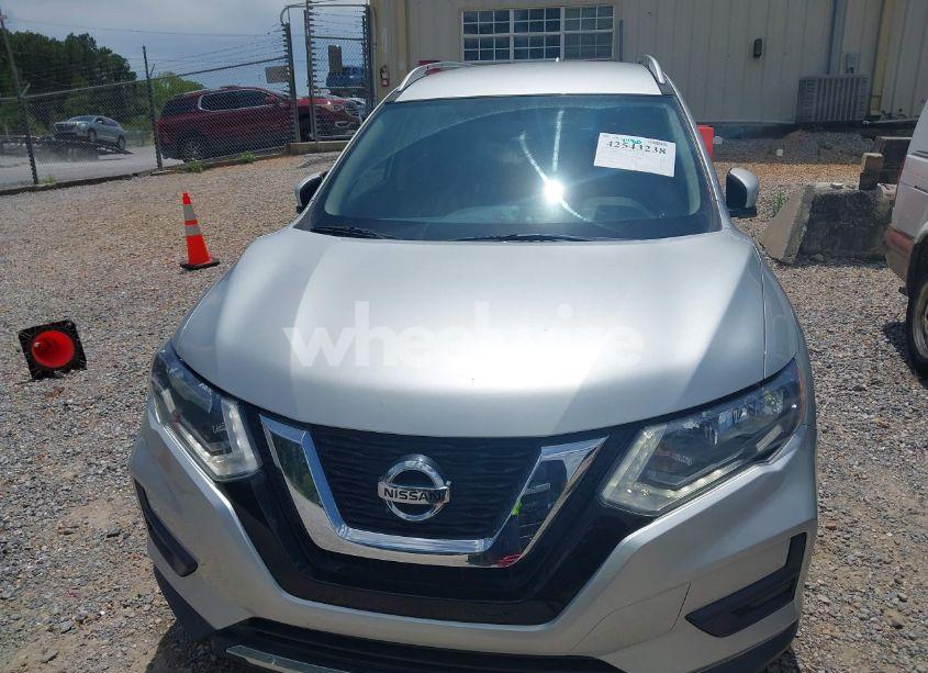 Photo 12 of 2017 Nissan Rogue SV (VIN KNMAT2MT7HP554571)