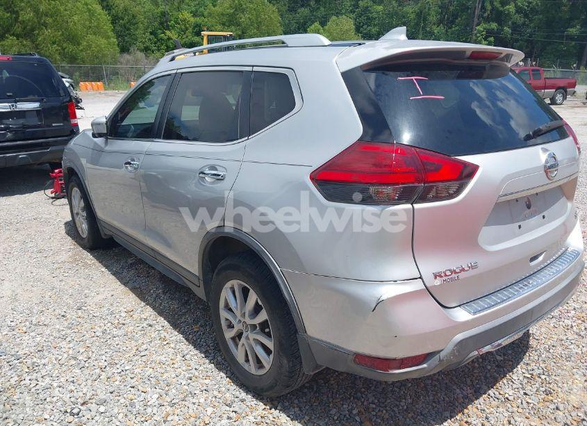 Photo 3 of 2017 Nissan Rogue SV (VIN KNMAT2MT7HP554571)