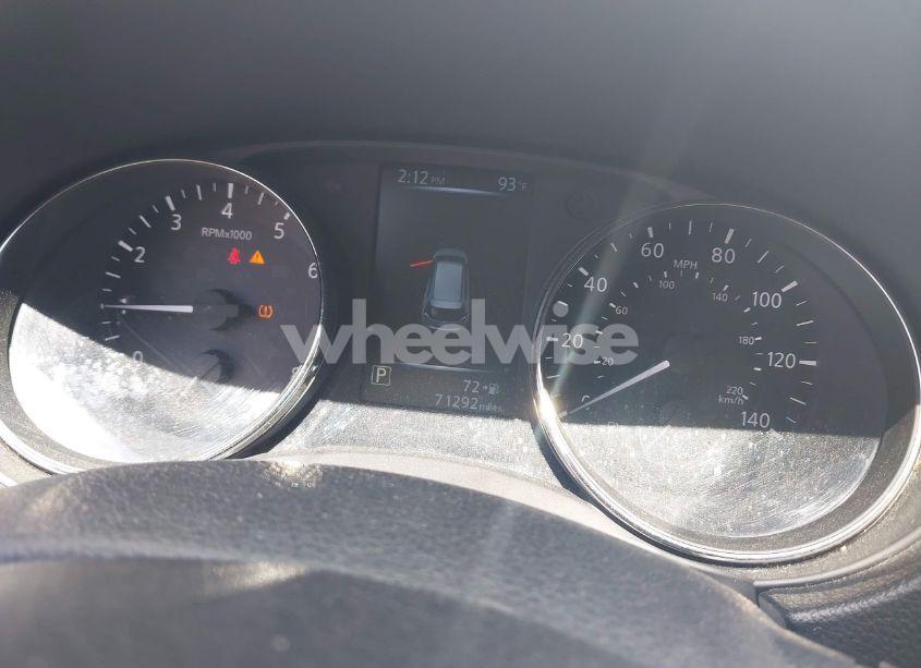 Photo 7 of 2017 Nissan Rogue SV (VIN KNMAT2MT7HP554571)