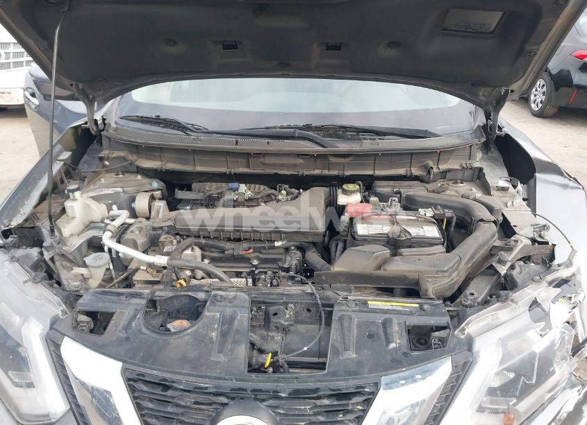 Photo 10 of 2017 Nissan Rogue SV (VIN KNMAT2MT7HP568339)