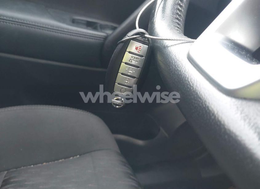 Photo 11 of 2017 Nissan Rogue SV (VIN KNMAT2MT7HP568339)