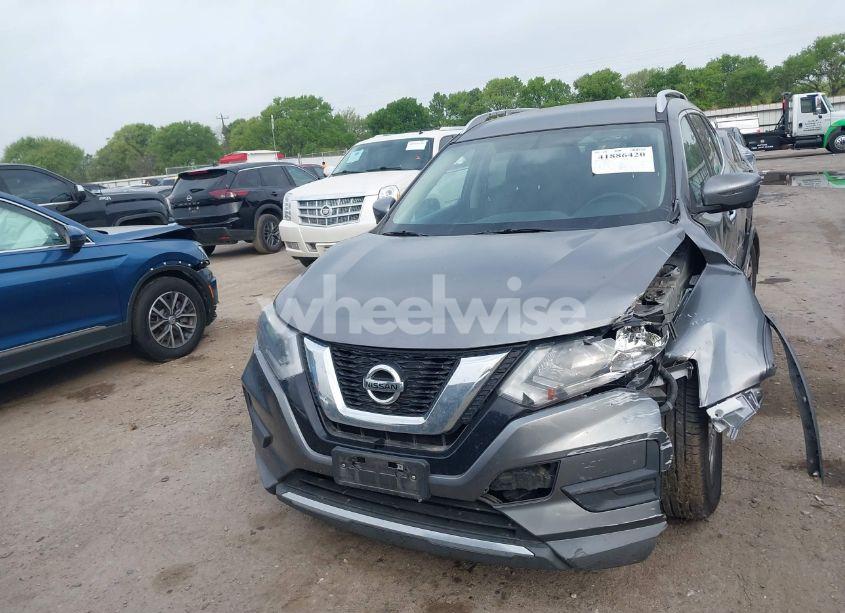 Photo 12 of 2017 Nissan Rogue SV (VIN KNMAT2MT7HP568339)