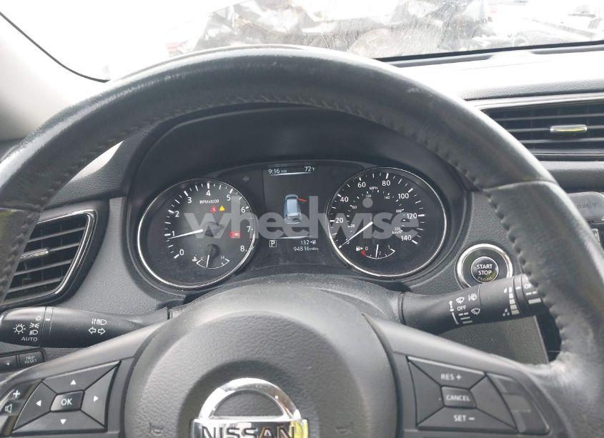 Photo 7 of 2017 Nissan Rogue SV (VIN KNMAT2MT7HP568339)