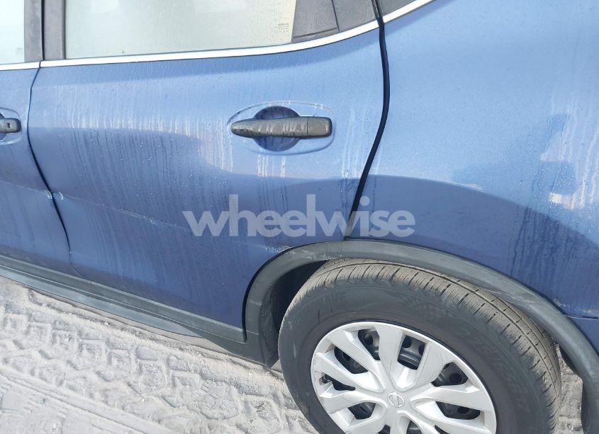 Photo 19 of 2018 Nissan Rogue S (VIN KNMAT2MT7JP521687)