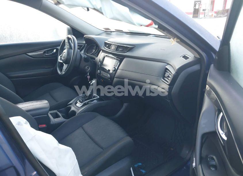 Photo 5 of 2018 Nissan Rogue S (VIN KNMAT2MT7JP521687)