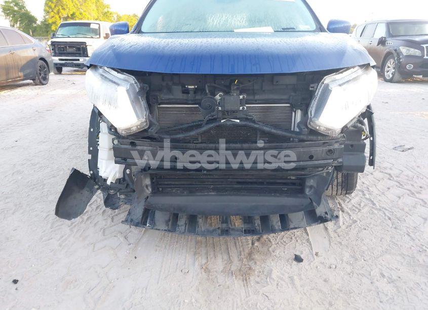 Photo 6 of 2018 Nissan Rogue S (VIN KNMAT2MT7JP521687)