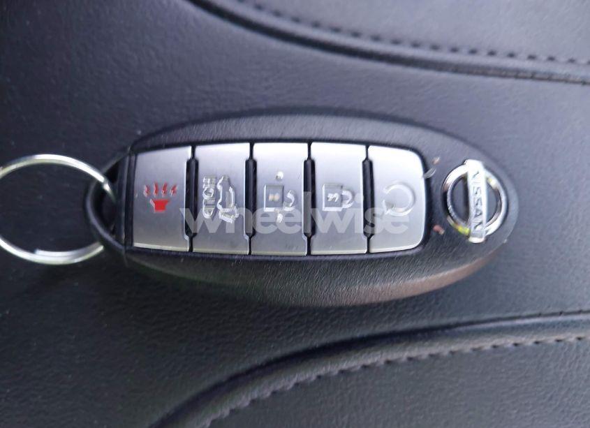 Photo 11 of 2018 Nissan Rogue SV (VIN KNMAT2MT7JP524086)