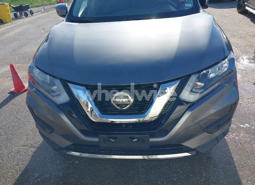 Photo 13 of 2018 Nissan Rogue SV (VIN KNMAT2MT7JP524086)