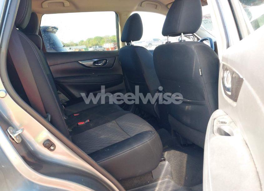 Photo 8 of 2018 Nissan Rogue SV (VIN KNMAT2MT7JP524086)