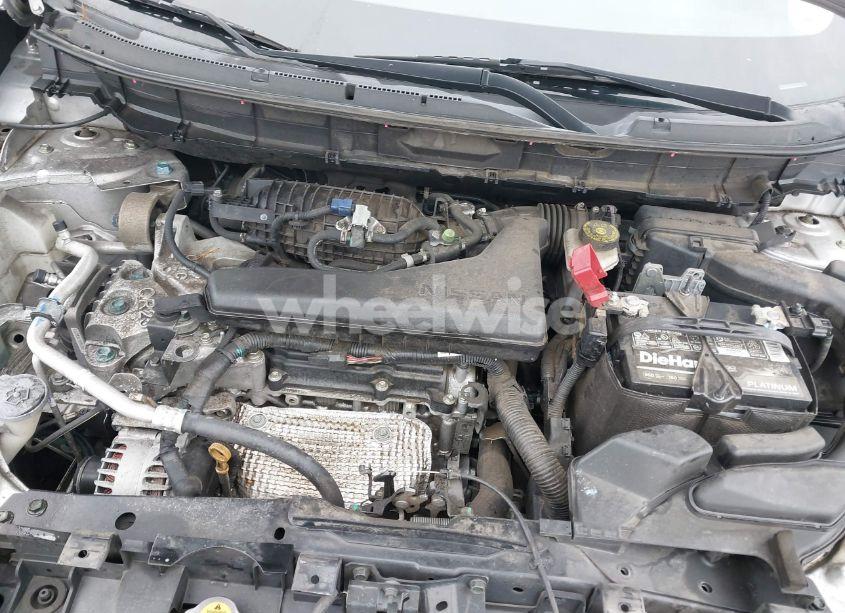 Photo 10 of 2018 Nissan Rogue S (VIN KNMAT2MT7JP532866)