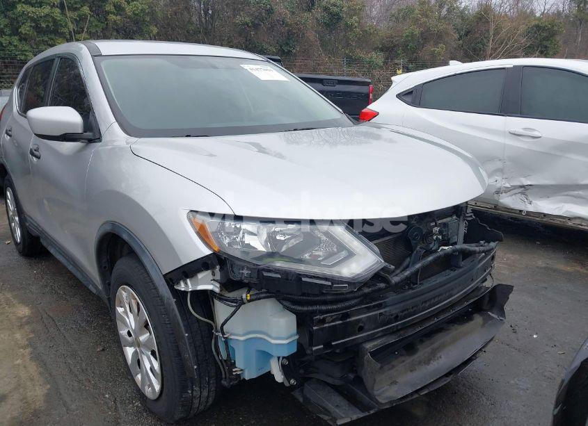 Photo 13 of 2018 Nissan Rogue S (VIN KNMAT2MT7JP532866)