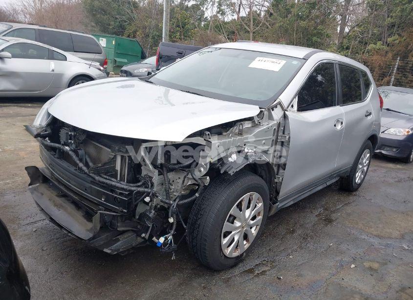 Photo 2 of 2018 Nissan Rogue S (VIN KNMAT2MT7JP532866)