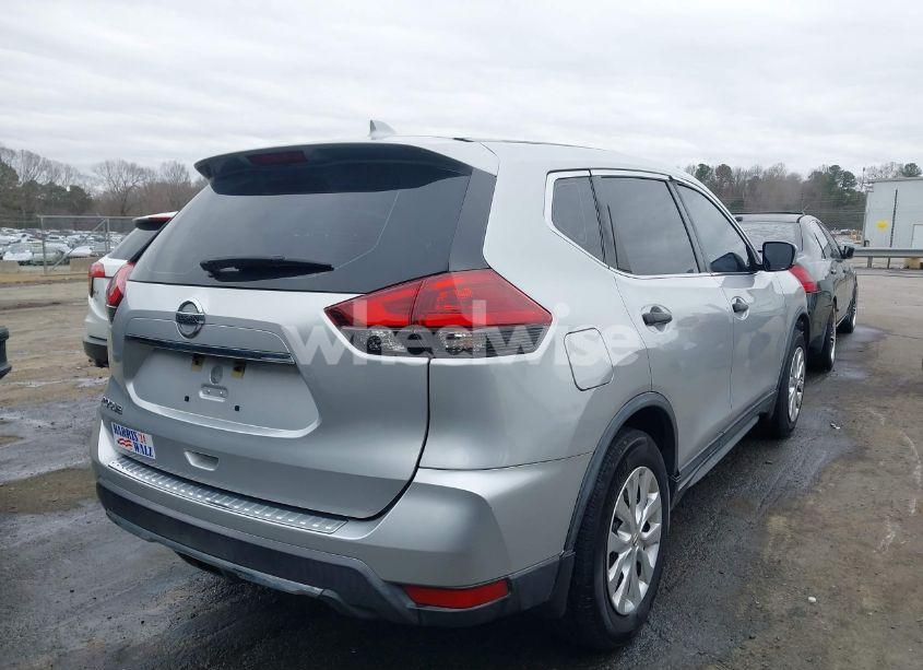 Photo 4 of 2018 Nissan Rogue S (VIN KNMAT2MT7JP532866)