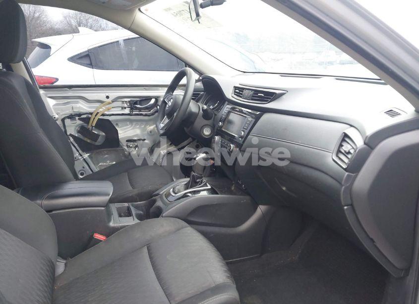 Photo 5 of 2018 Nissan Rogue S (VIN KNMAT2MT7JP532866)