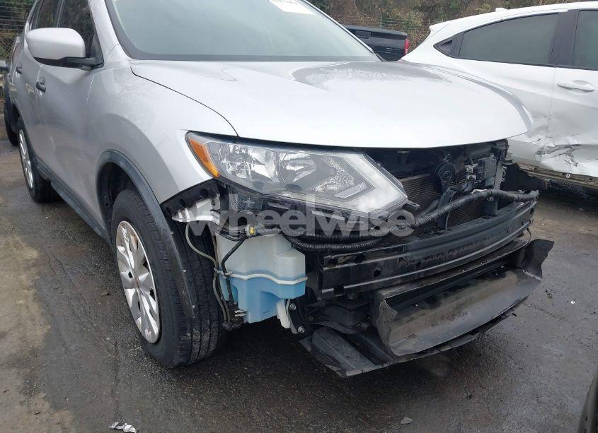 Photo 6 of 2018 Nissan Rogue S (VIN KNMAT2MT7JP532866)