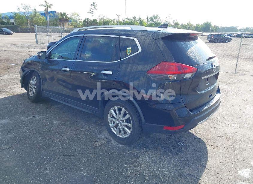 Photo 3 of 2018 Nissan Rogue SV (VIN KNMAT2MT7JP598799)