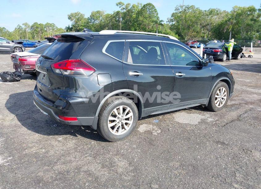 Photo 4 of 2018 Nissan Rogue SV (VIN KNMAT2MT7JP598799)