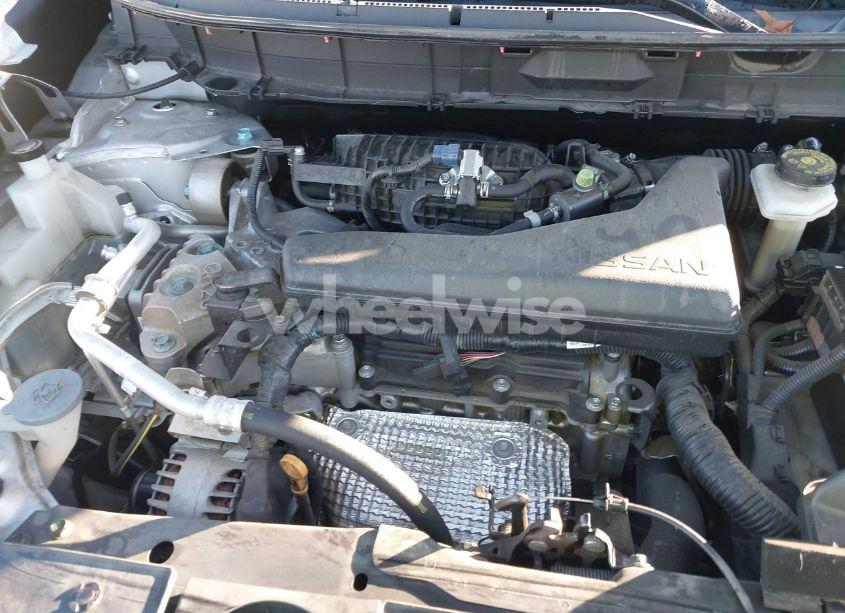 Photo 10 of 2018 Nissan Rogue S (VIN KNMAT2MT7JP609722)