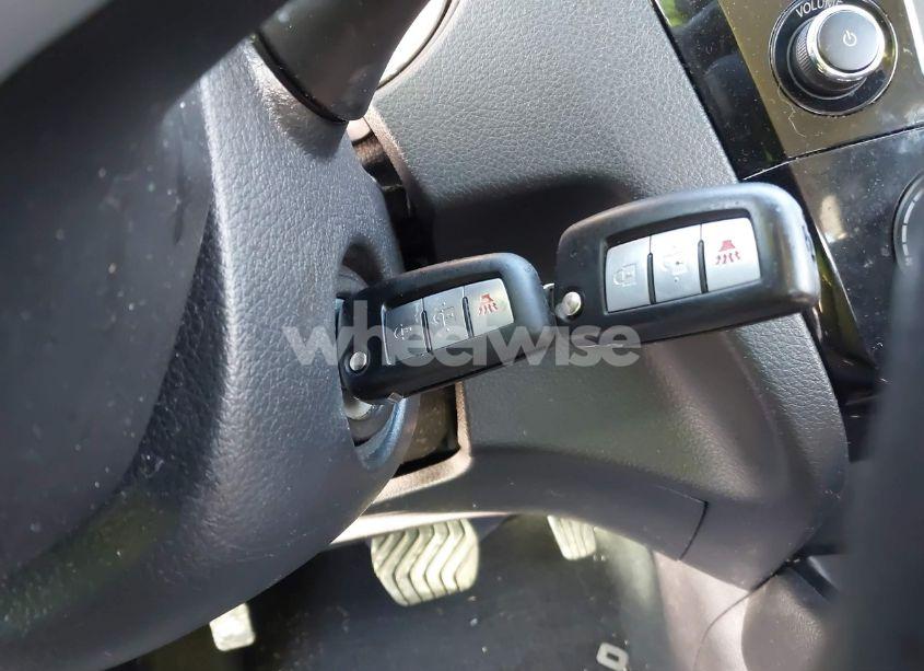 Photo 11 of 2018 Nissan Rogue S (VIN KNMAT2MT7JP609722)