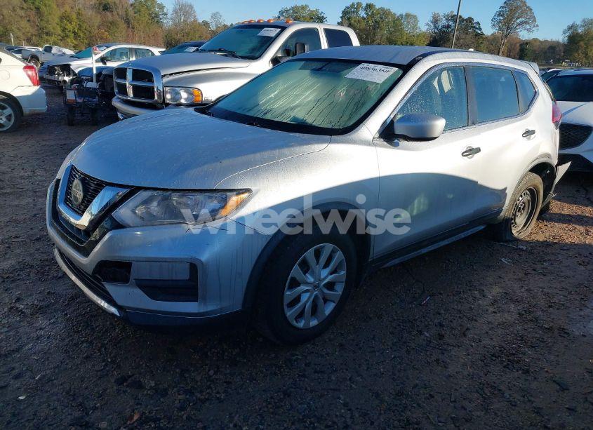 Photo 2 of 2018 Nissan Rogue S (VIN KNMAT2MT7JP609722)