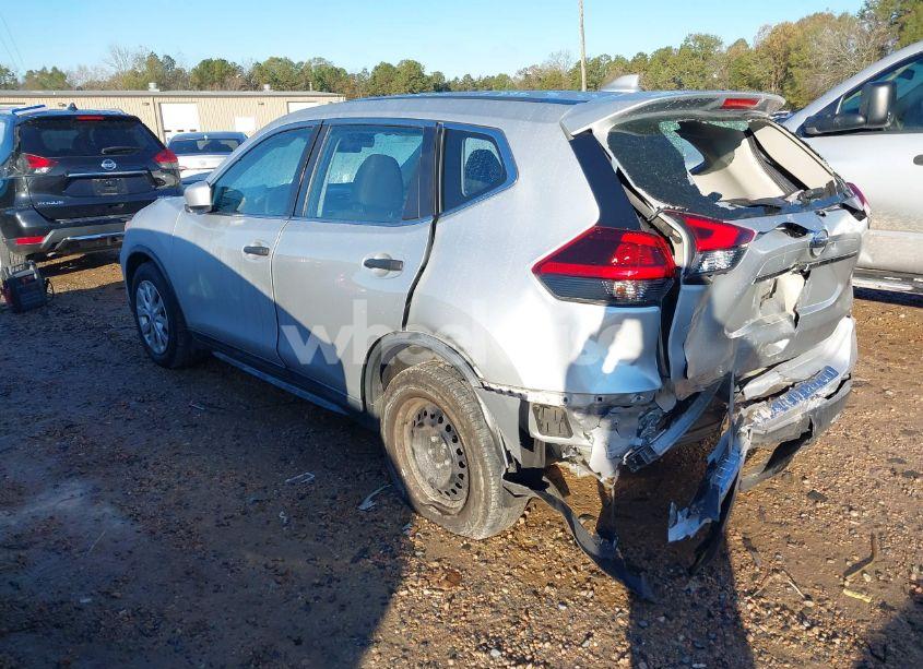 Photo 3 of 2018 Nissan Rogue S (VIN KNMAT2MT7JP609722)