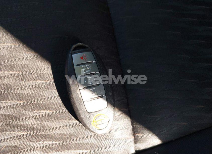 Photo 11 of 2019 Nissan Rogue SV (VIN KNMAT2MT7KP527457)