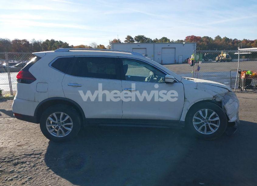 Photo 13 of 2019 Nissan Rogue SV (VIN KNMAT2MT7KP527457)