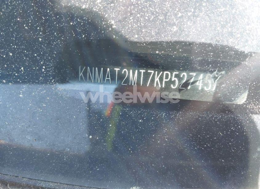 Photo 17 of 2019 Nissan Rogue SV (VIN KNMAT2MT7KP527457)